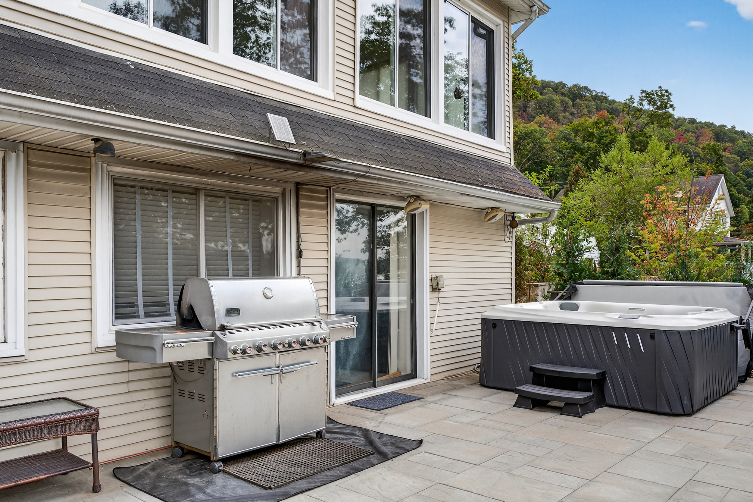 huge grill with unlimited propane